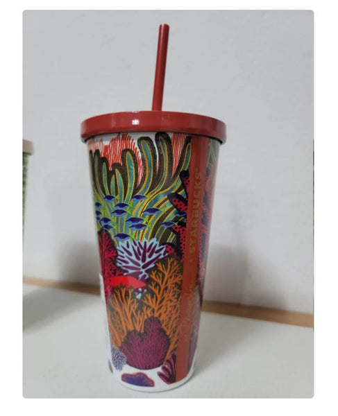 3.1 Phillip LIM Cold Cup Tumbler 473ml and Christmas green & red table